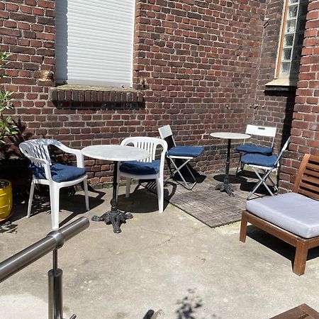 2 Rooms, Free Parking, 25 Min To Duesseldorf, 150 Mbps Wlan Duisburg Exterior foto