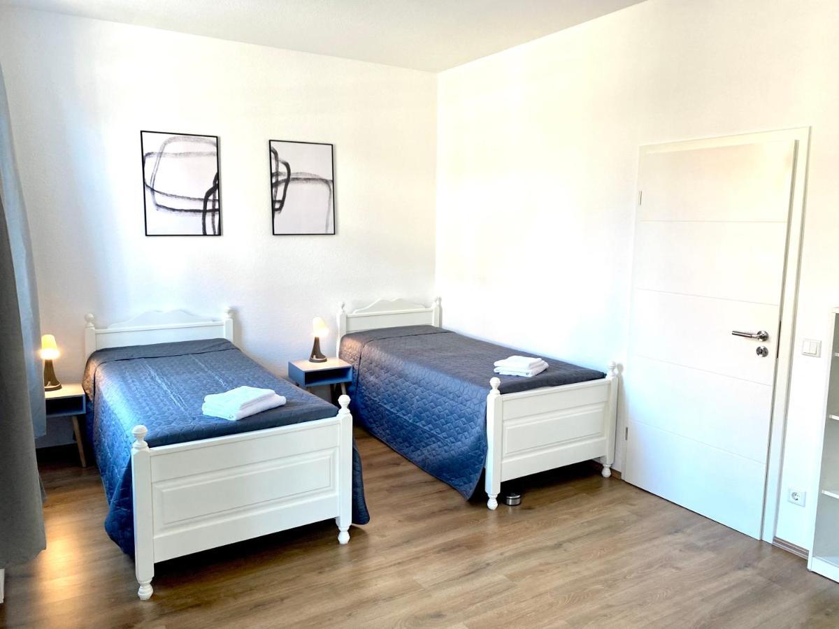 2 Rooms, Free Parking, 25 Min To Duesseldorf, 150 Mbps Wlan Duisburg Exterior foto