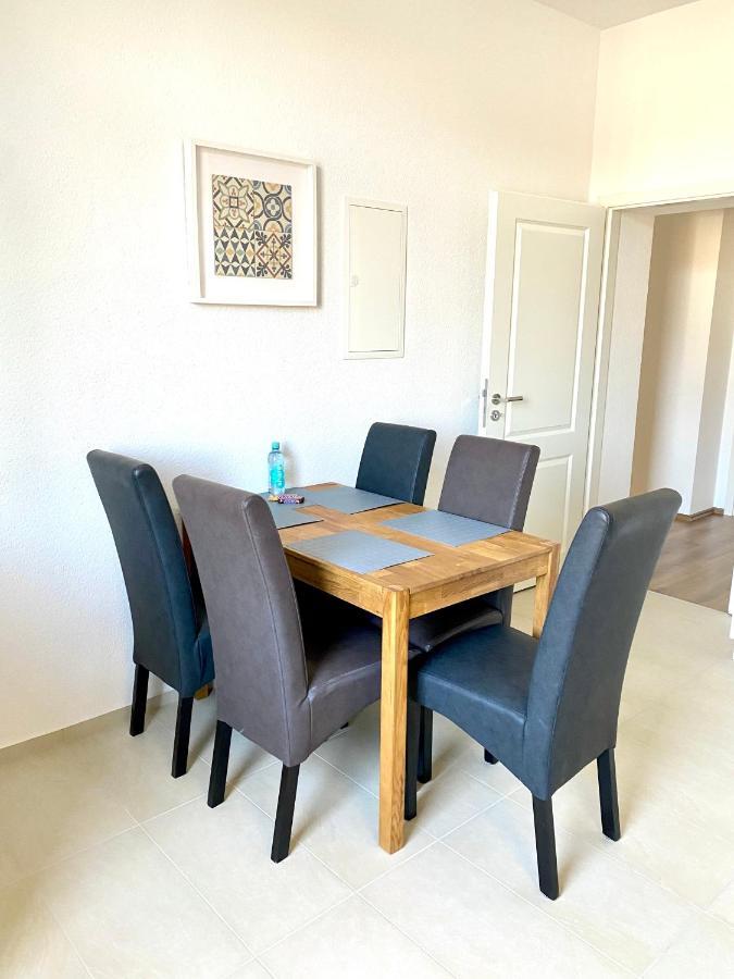 2 Rooms, Free Parking, 25 Min To Duesseldorf, 150 Mbps Wlan Duisburg Exterior foto