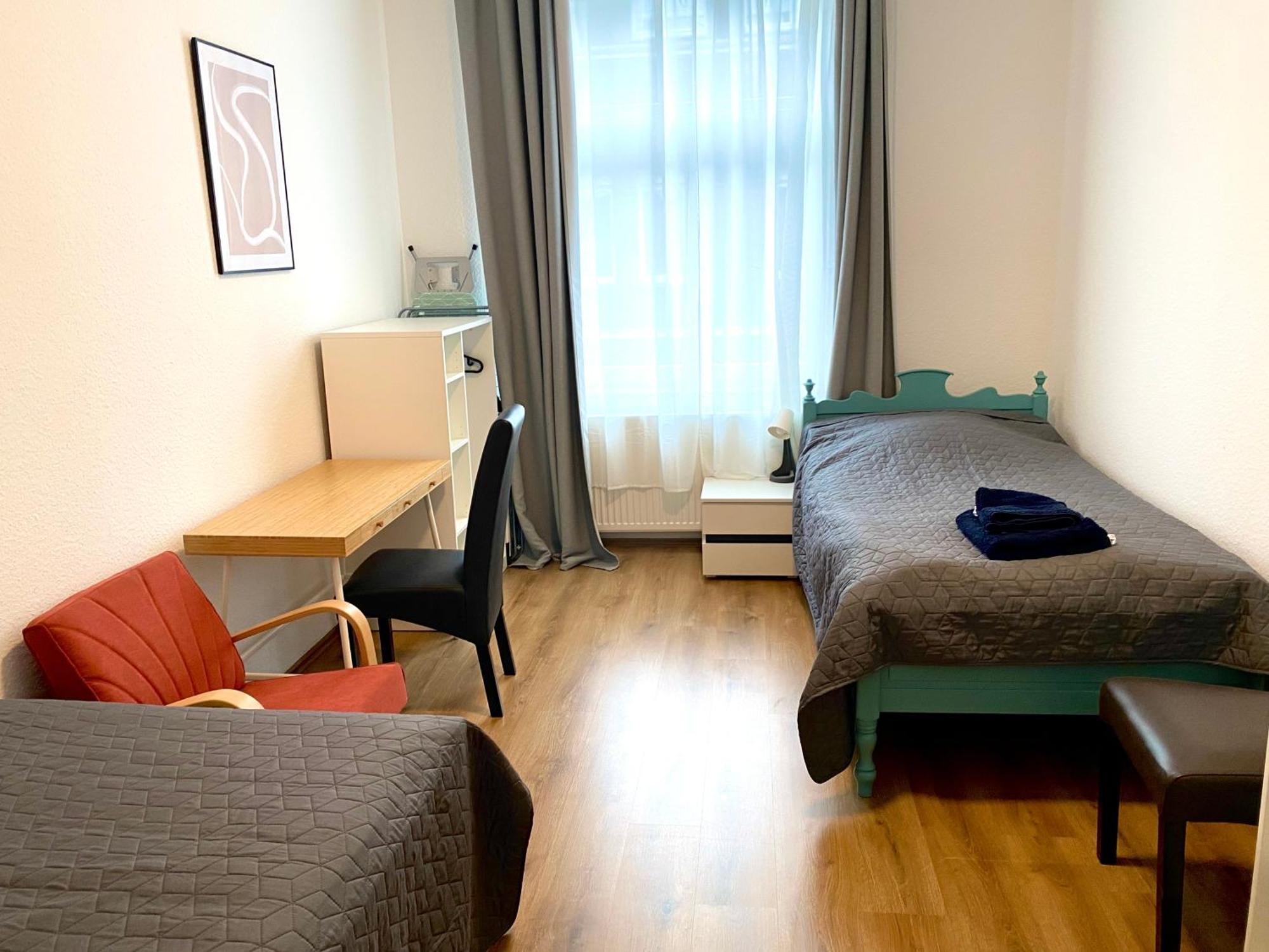 2 Rooms, Free Parking, 25 Min To Duesseldorf, 150 Mbps Wlan Duisburg Exterior foto